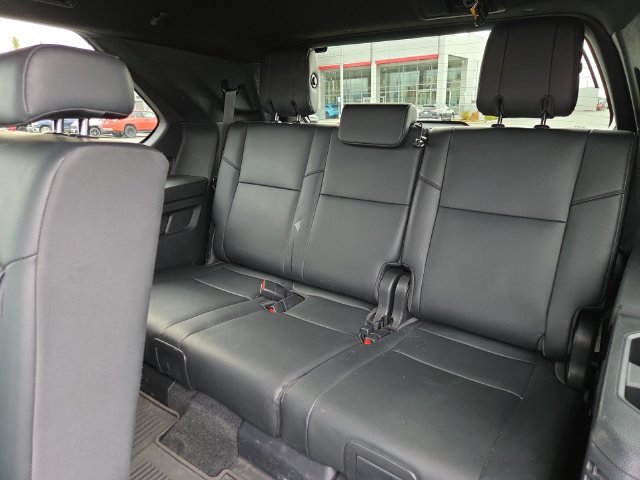 Used 2025 Silver Toyota SR5 image 29