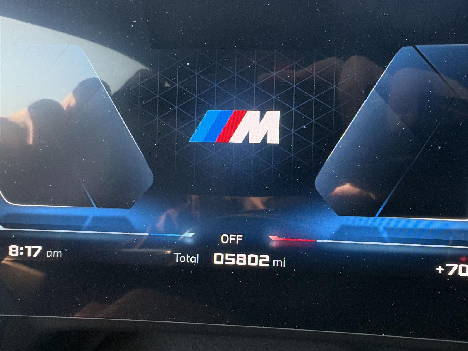 Used 2025 Skyscraper Grey Metallic BMW M35i image 10