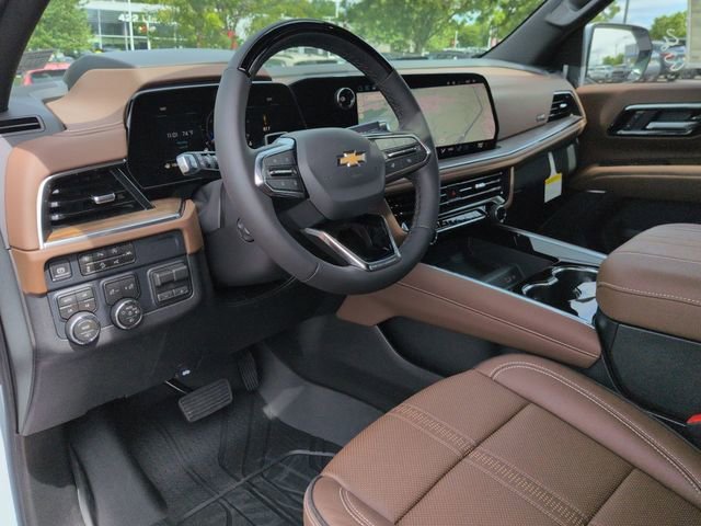 New 2026 Polar White Tricoat Chevrolet High Country image 12
