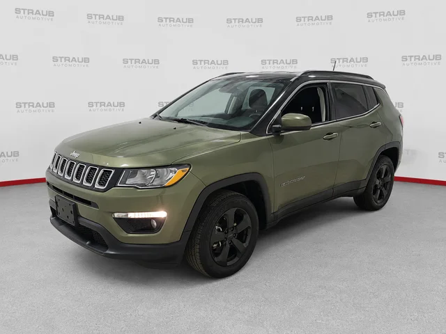 Used 2018 Green Jeep Latitude image 2