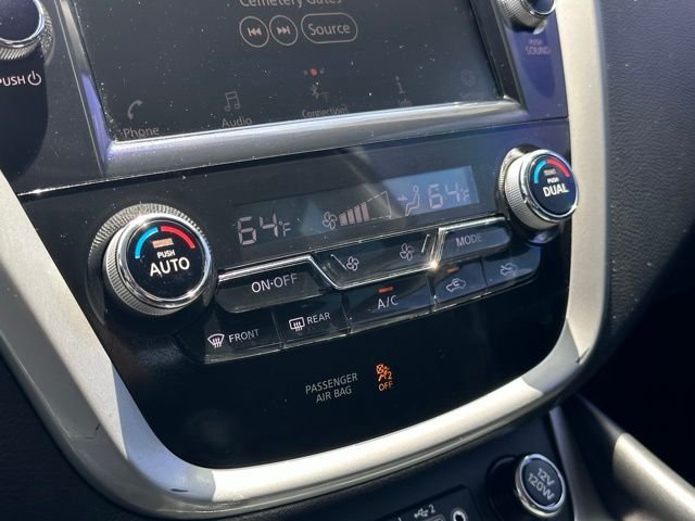 Used 2019 Silver Nissan S image 16