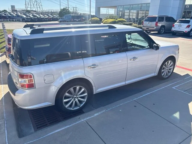 Used 2016 White Ford SEL image 4