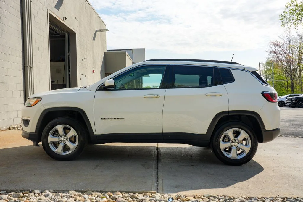 Used 2020 White Jeep Latitude image 4