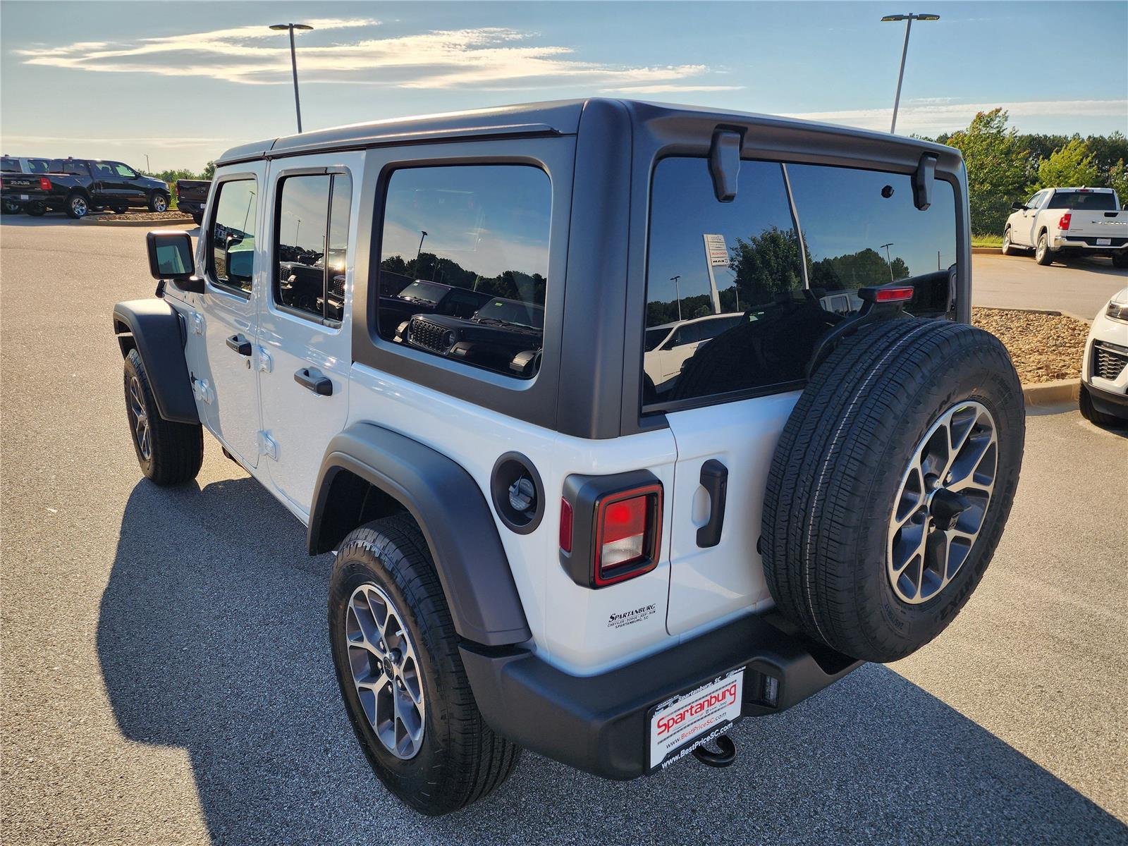 New 2026 Bright White Clear-Coat Exterior Paint Jeep Sport S image 4