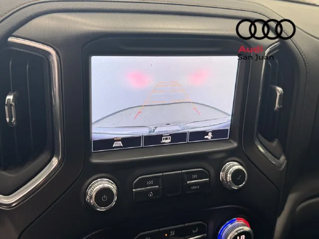 Used 2021 White GMC AT4 image 17