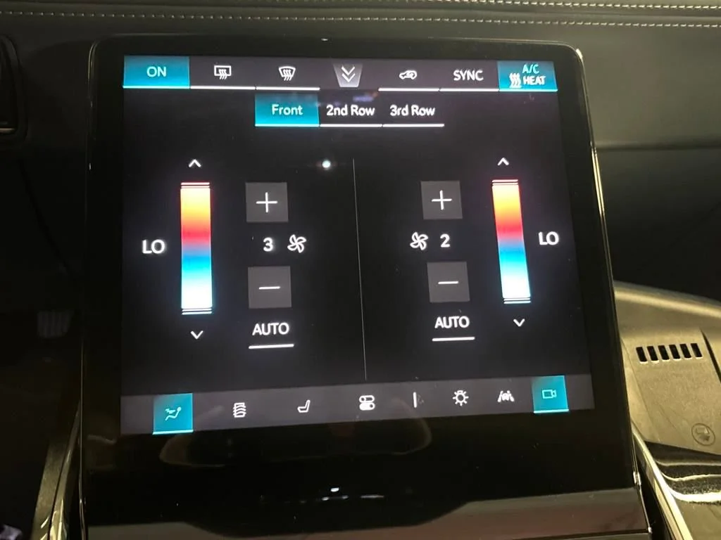 2025 Cadillac Escalade IQ Sport 2 - Photo 38
