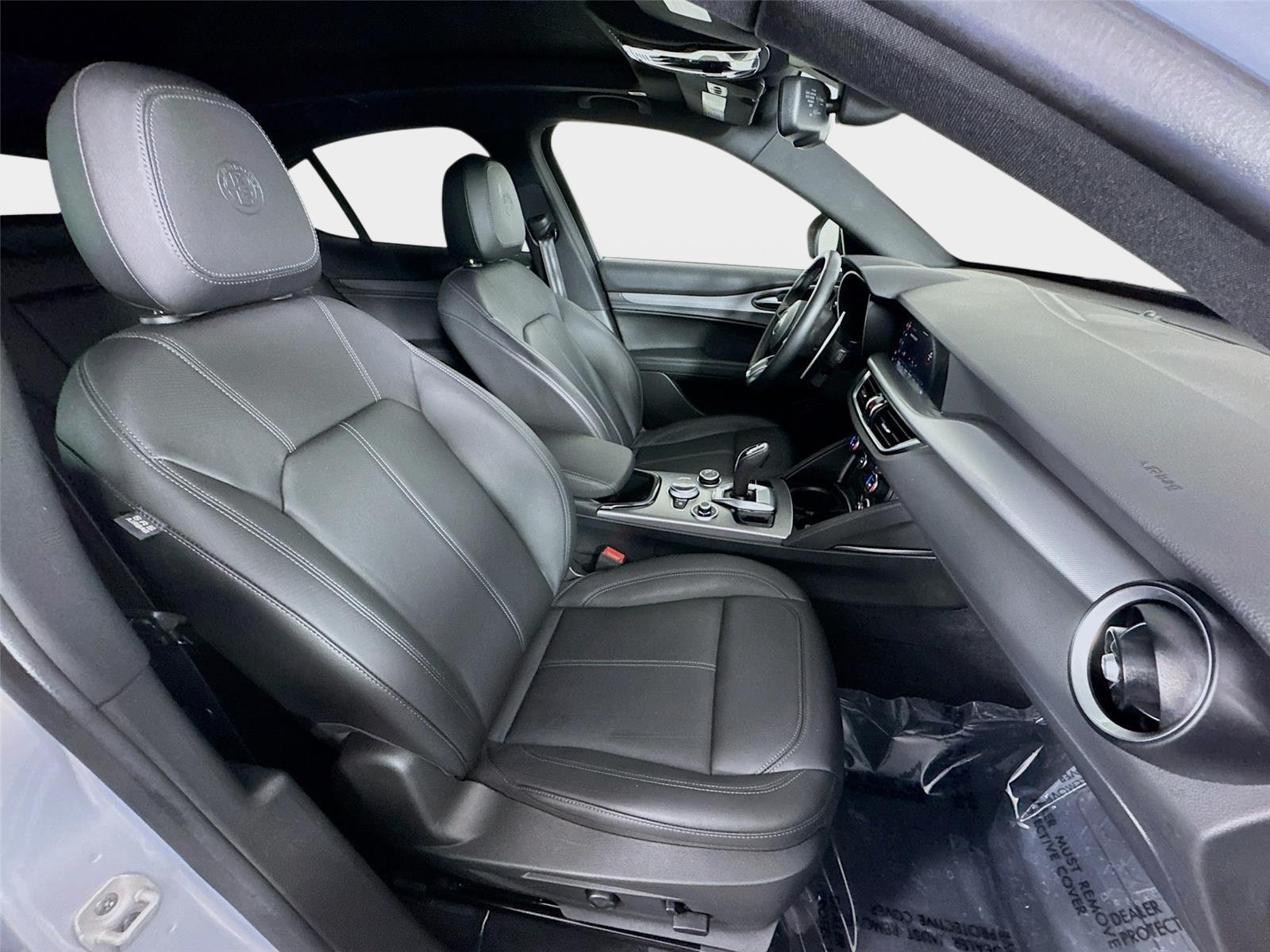 Used 2025 Moonlight Gray Metallic Alfa Romeo Base image 29