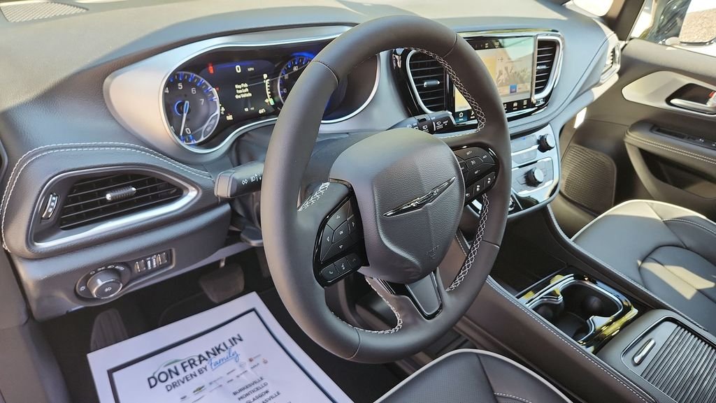 2026 Chrysler Pacifica Limited - Photo 21