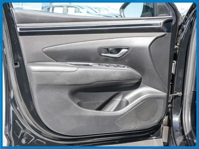 Used 2023 Black Hyundai SEL image 23