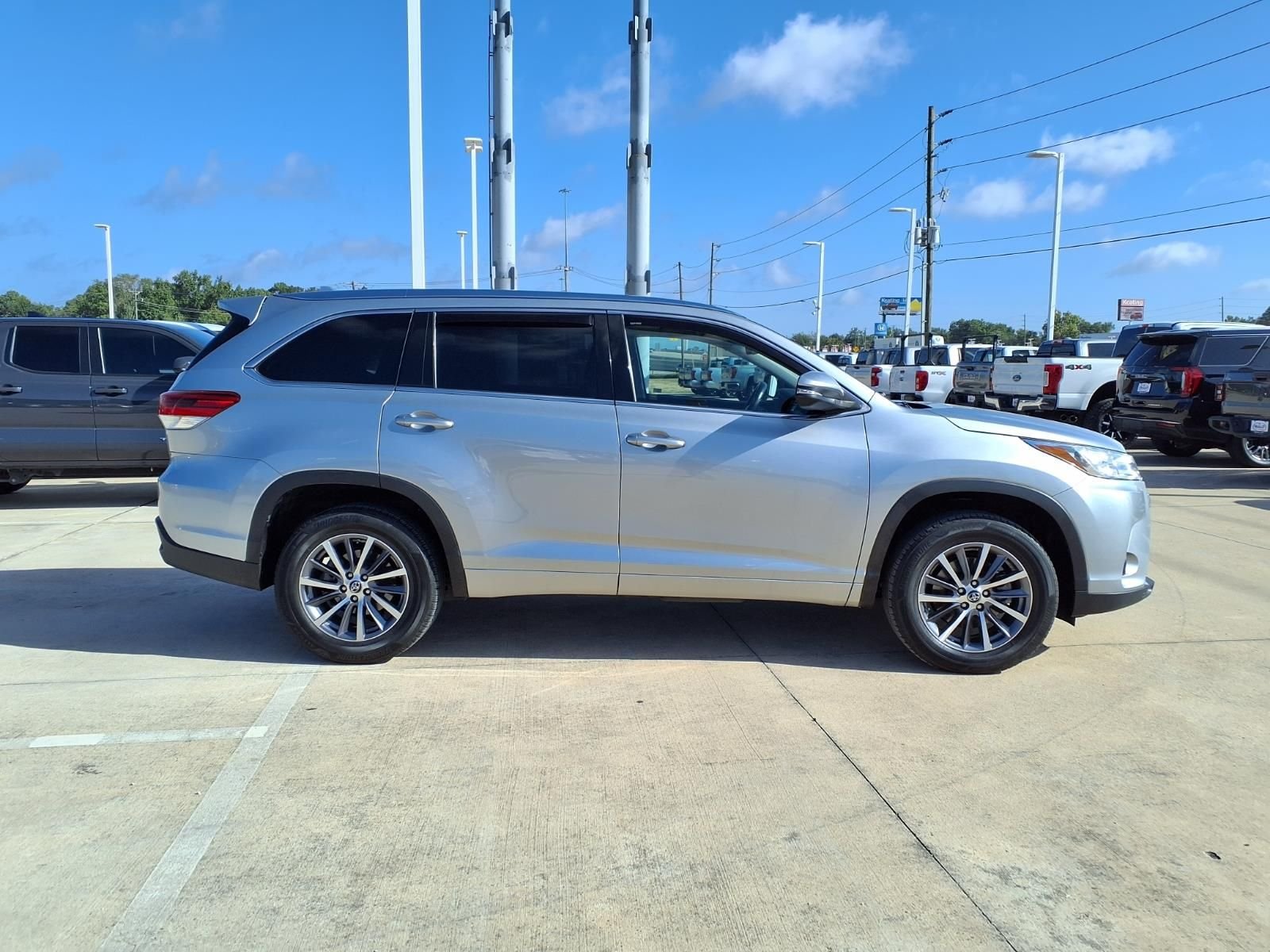 Certified Used 2017 Celestial Silver Metallic Toyota XLE image 5