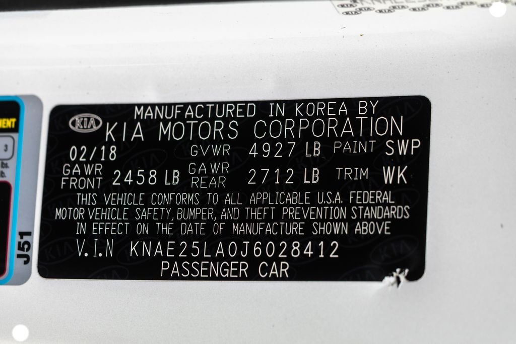 Used 2018 White Kia Premium image 38