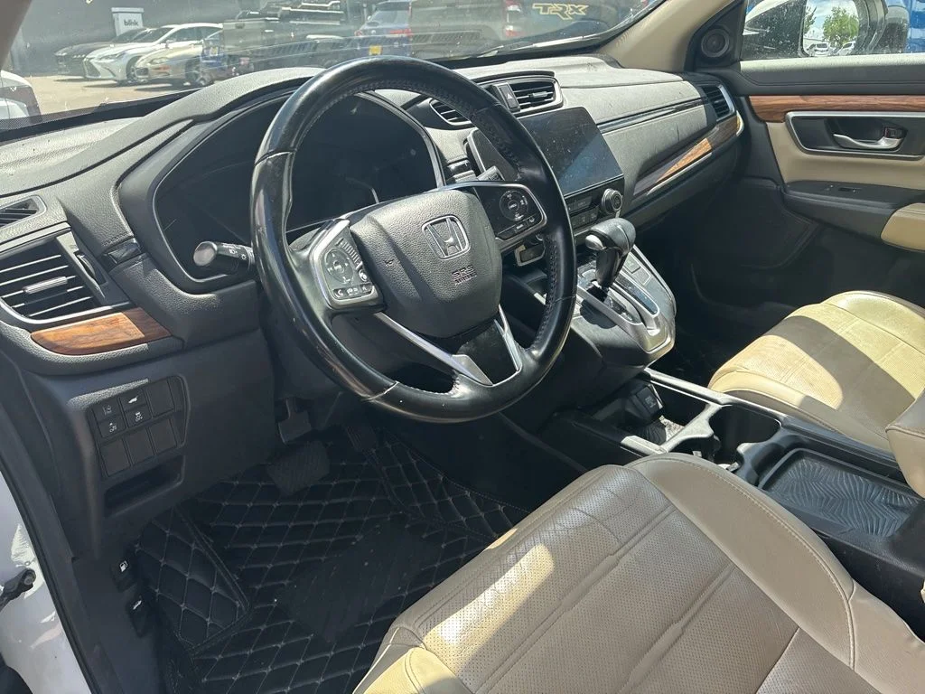 Used 2018 White Honda EX-L image 28