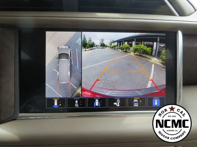 2023 GMC Yukon Denali - Photo 25