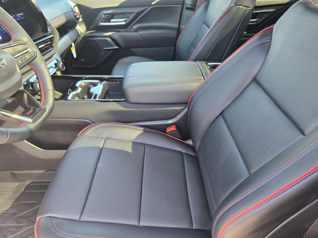 Used 2025 White Chevrolet RST image 12