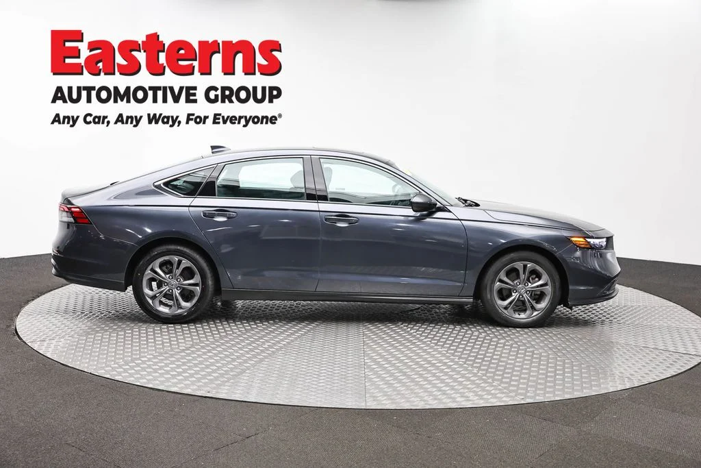 Used 2024 Gray Honda EX image 4