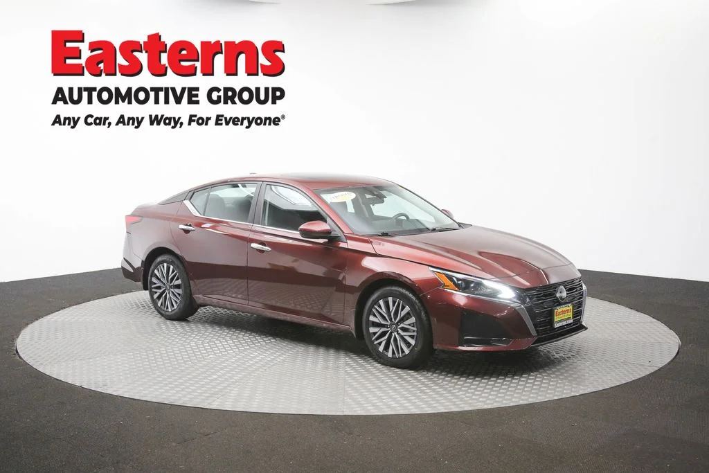 Used 2023 Red Nissan 2.5 SV image 52