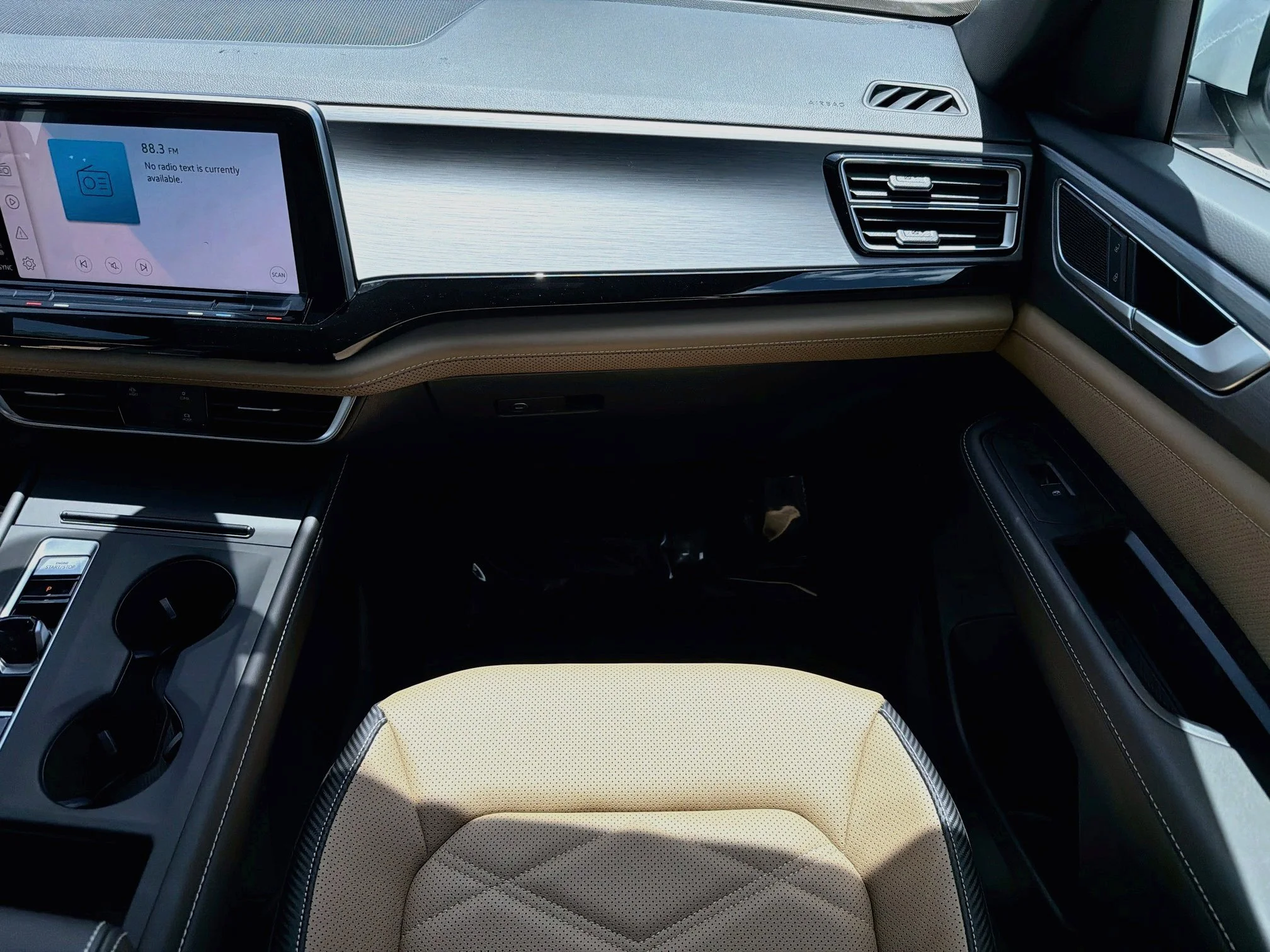 New 2026 White Pearl Volkswagen 2.0T SE image 17