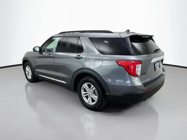 Used 2023 Gray Metallic Ford XLT image 5
