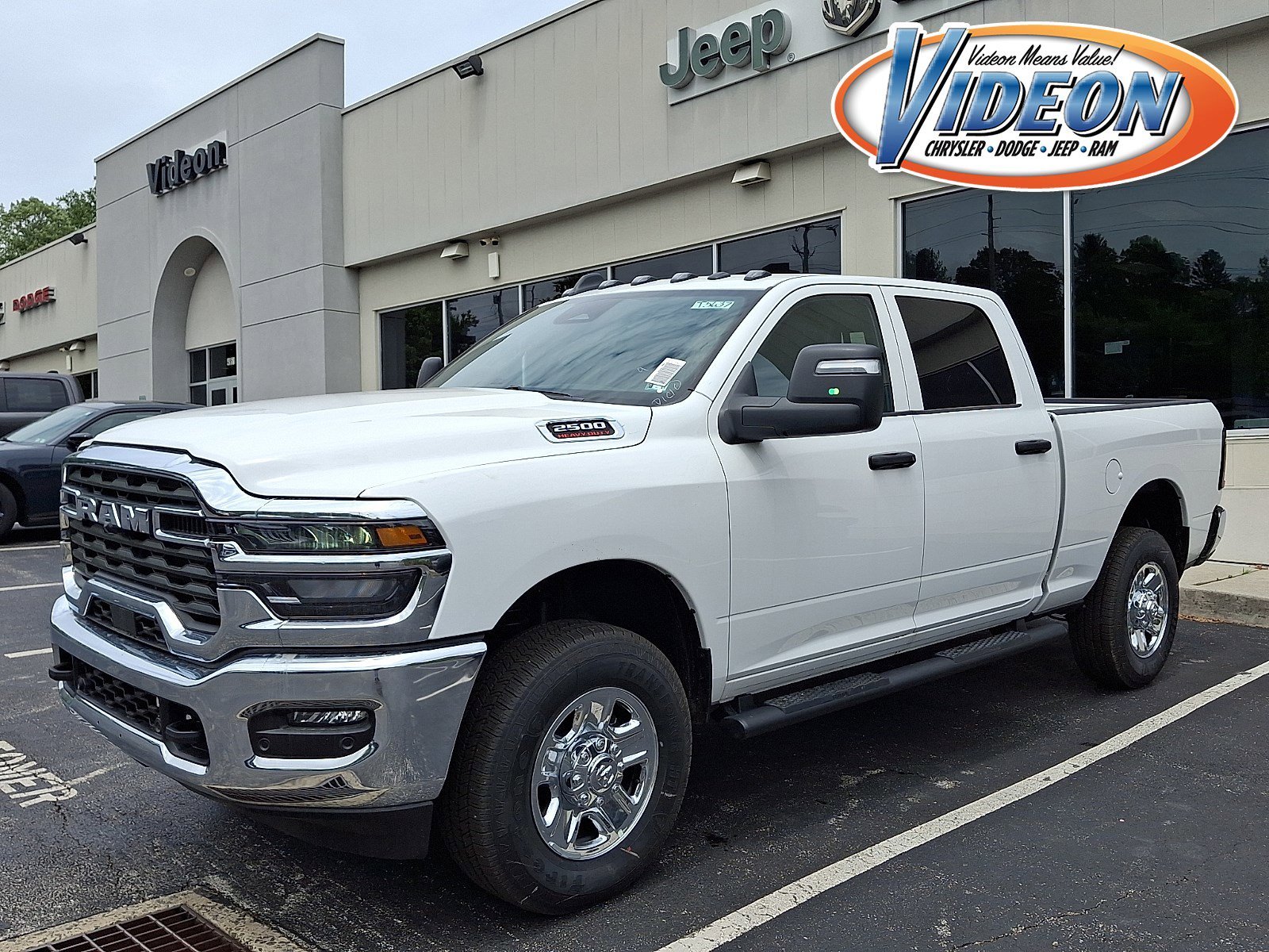 New 2026 Bright White Clear-Coat Exterior Paint RAM Tradesman image 1