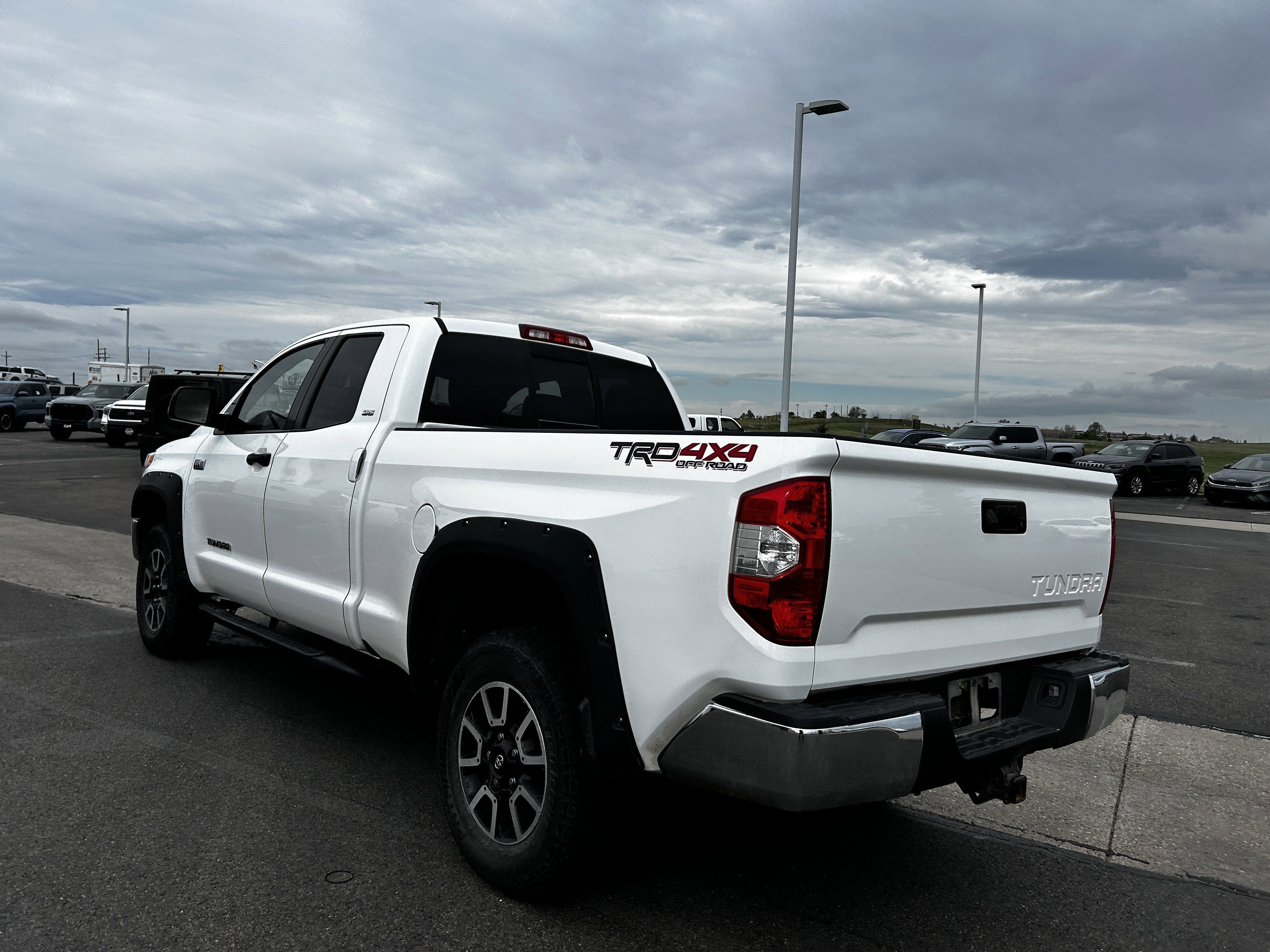 Used 2015 Super White Toyota SR5 image 3