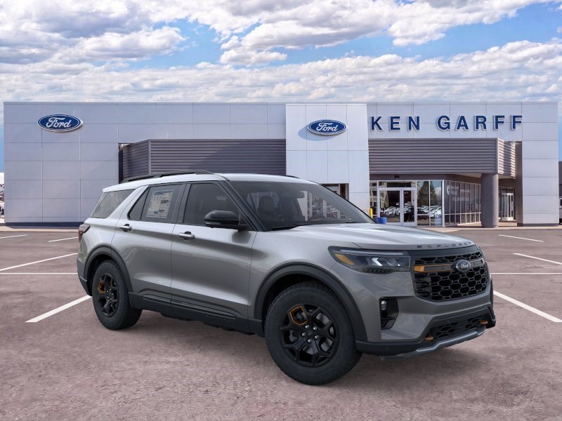 New 2026 Carbonized Gray Metallic Ford Tremor image 8