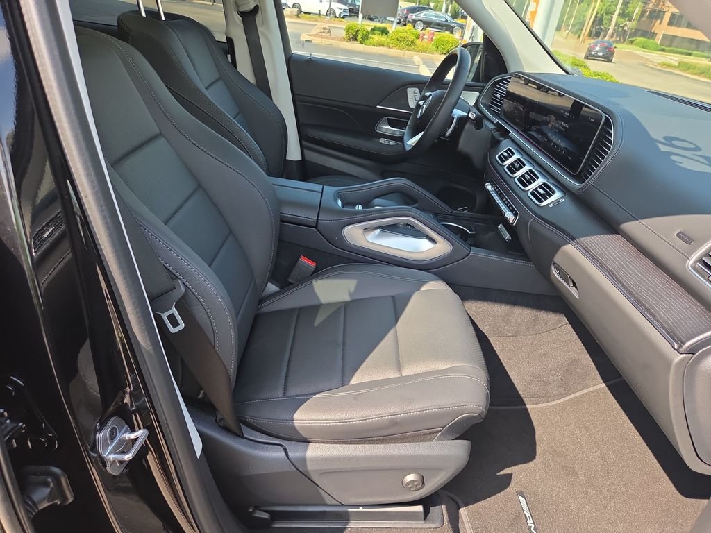 Certified Used 2026 Black Mercedes-Benz GLS 450 image 17