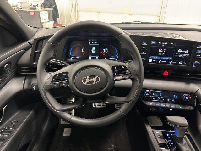 New 2026 White Hyundai SEL Sport Premium image 13