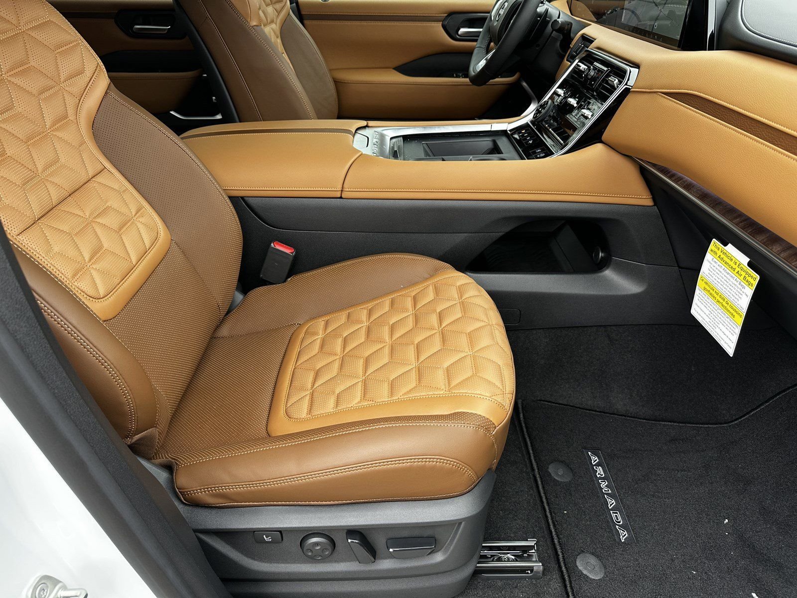 New 2026 White Nissan Platinum Reserve image 13