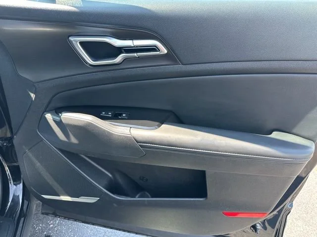 2023 Kia Sportage EX - Photo 12