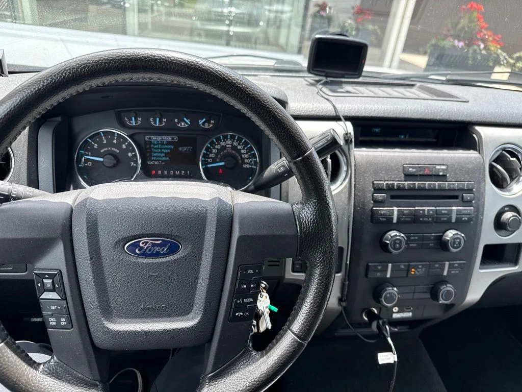 Used 2011 Silver Ford XLT image 8
