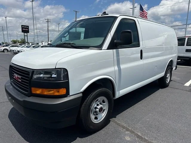 2025 GMC Savana Cargo Work Van - Photo 14