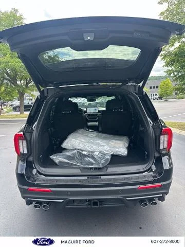 New 2026 Agate Black Metallic Ford ST image 27