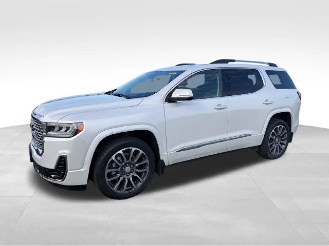 Used 2022 WHITE FROST TRICOAT GMC Denali image 1