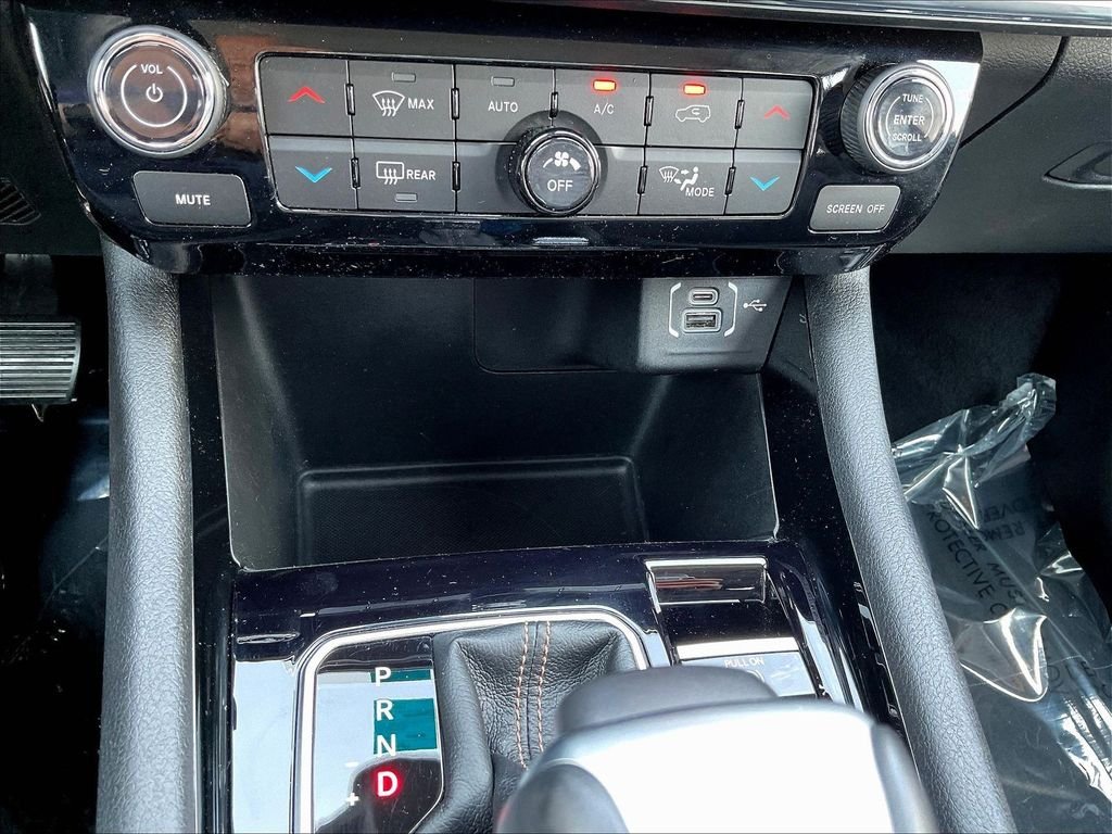 Used 2022 Gray Jeep Limited image 17