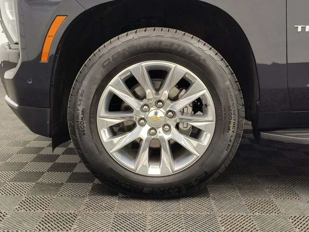 Used 2025 Dark Ash Metallic Chevrolet Premier image 11