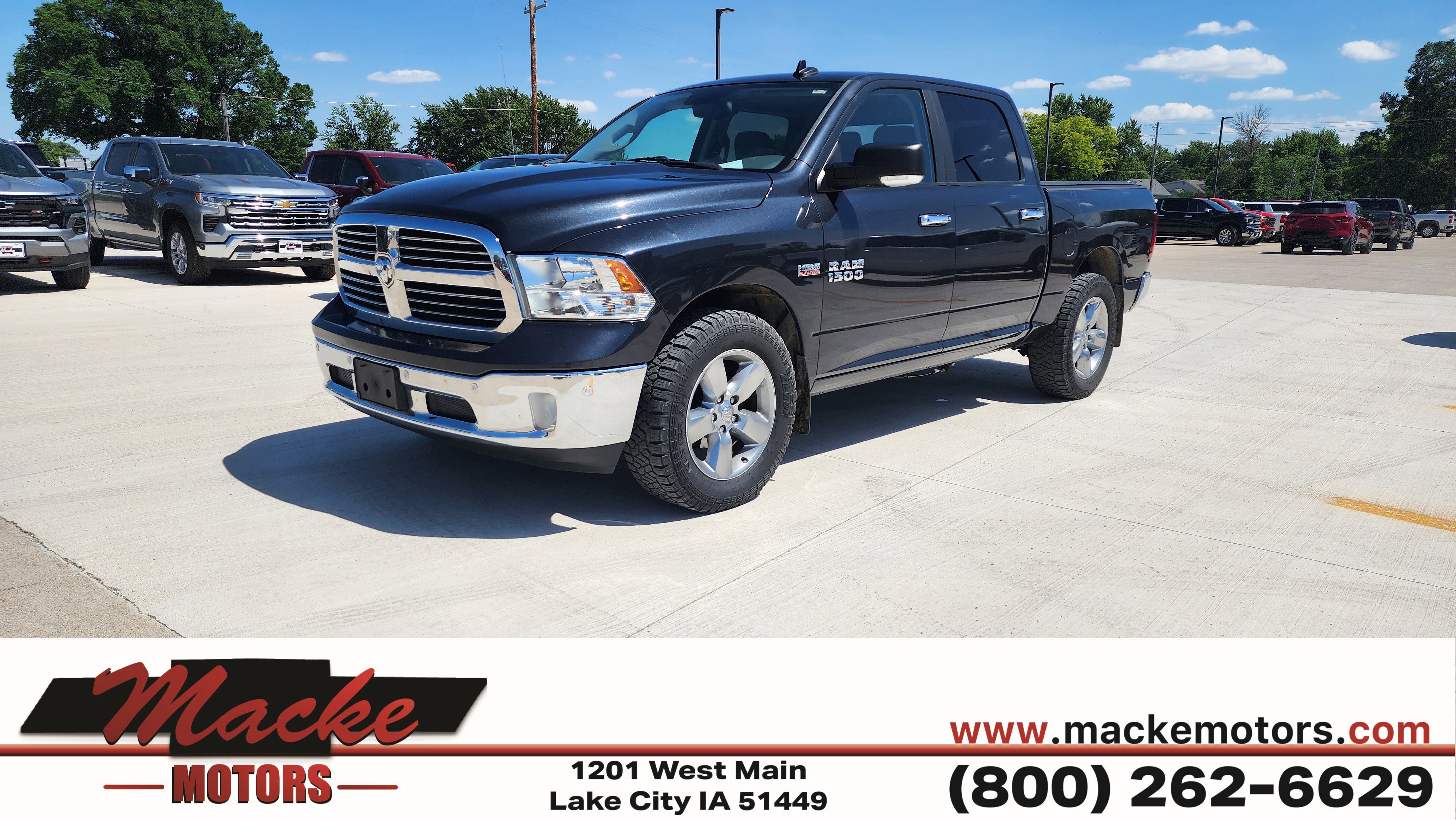 2017 RAM 1500 Big Horn 4x4 Crew Cab 5'7's photo