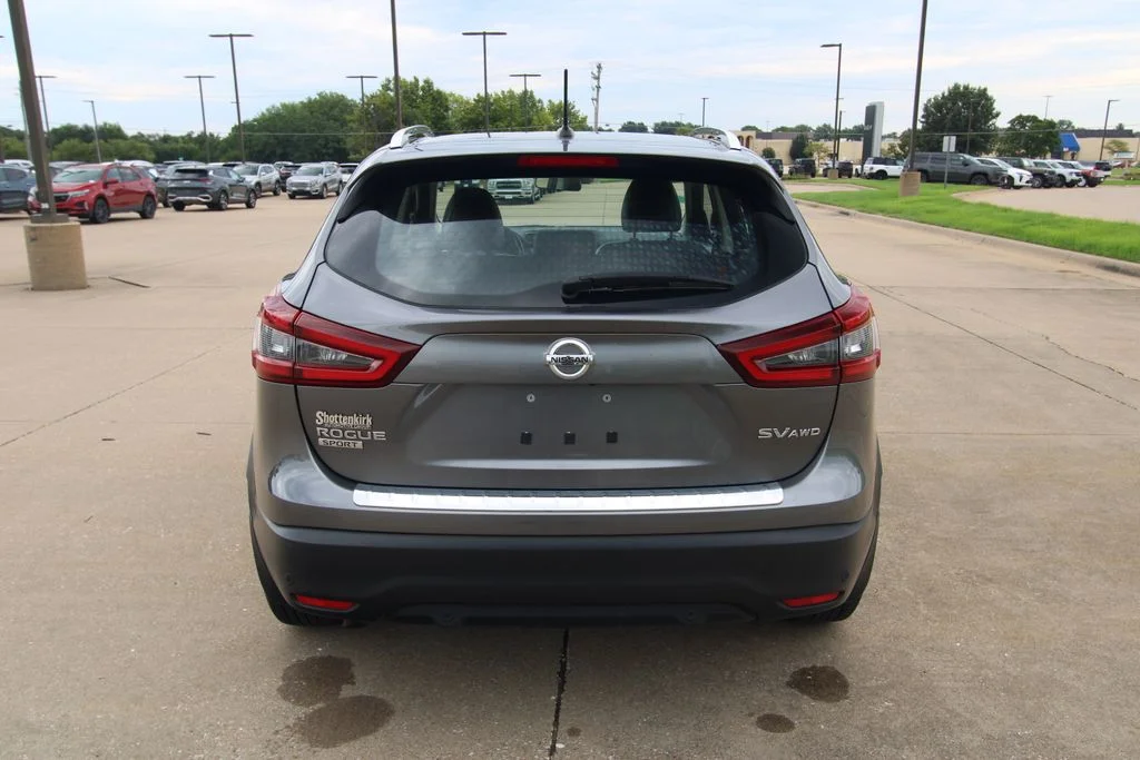 Used 2022 Gun Metallic Nissan SV image 15