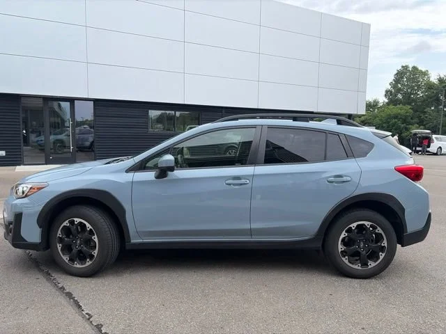 Used 2023 Cool-Gray Khaki Subaru Premium image 7