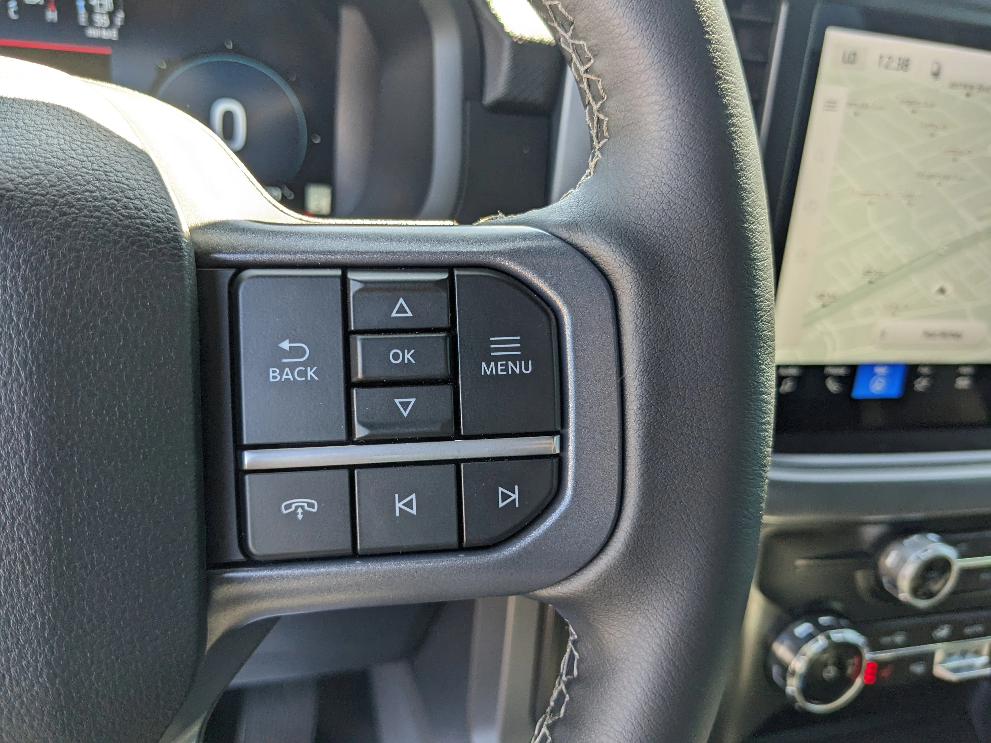 New 2026 Agate Black Metallic Ford XLT image 31