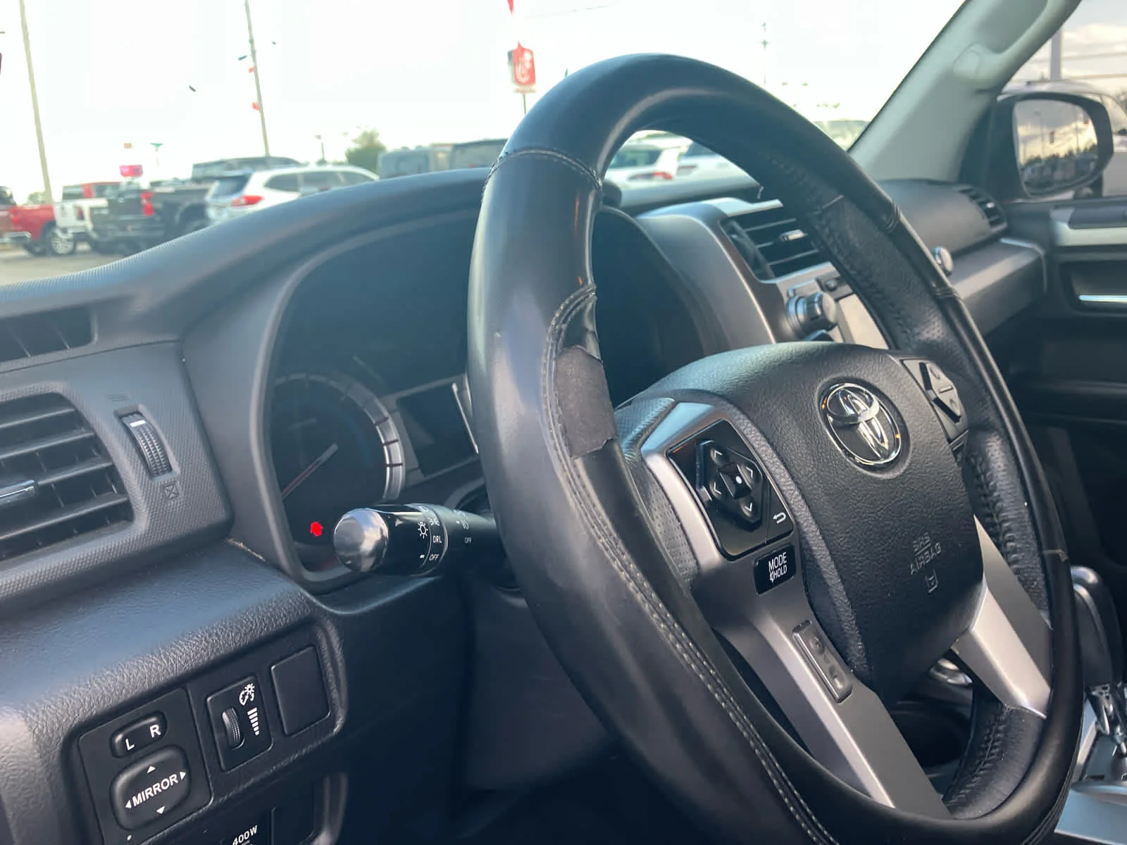 Used 2017 Super White Toyota SR5 Premium image 9