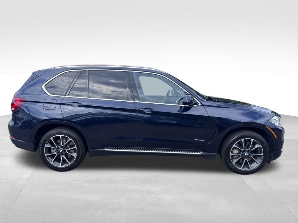 Used 2017 Blue BMW xDrive50i image 2