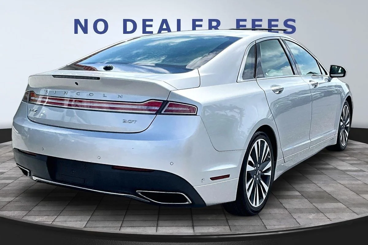 Used 2019 Silver Lincoln Reserve II image 6