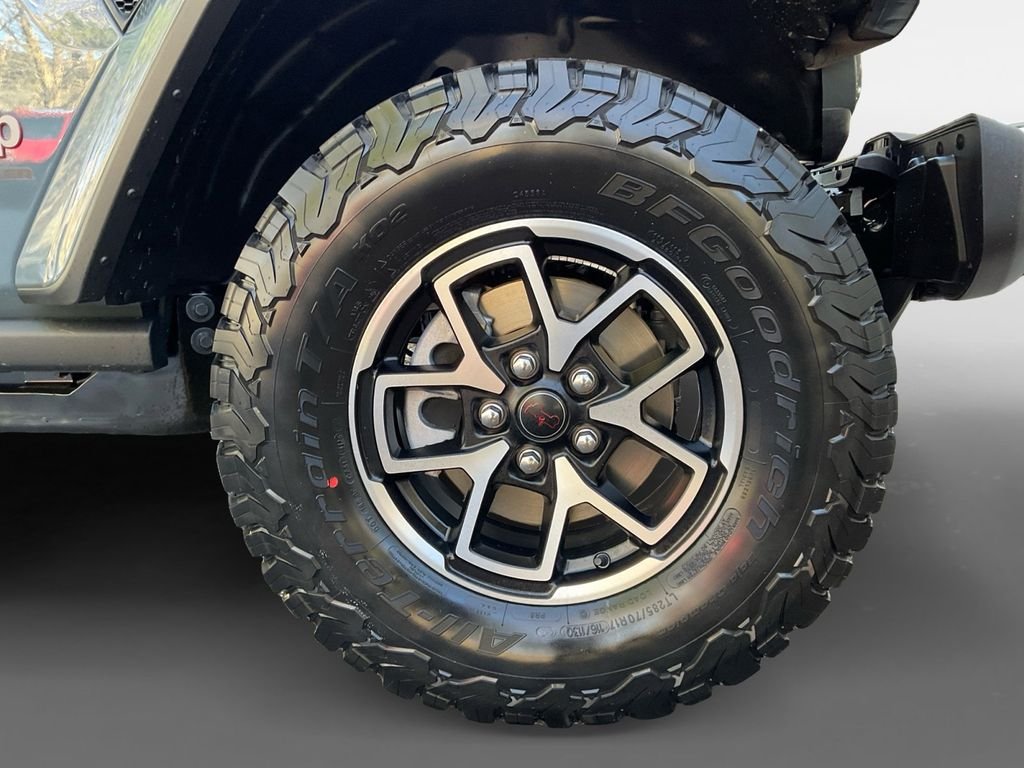 New 2026 Anvil Clear-Coat Exterior Paint Jeep Rubicon image 16