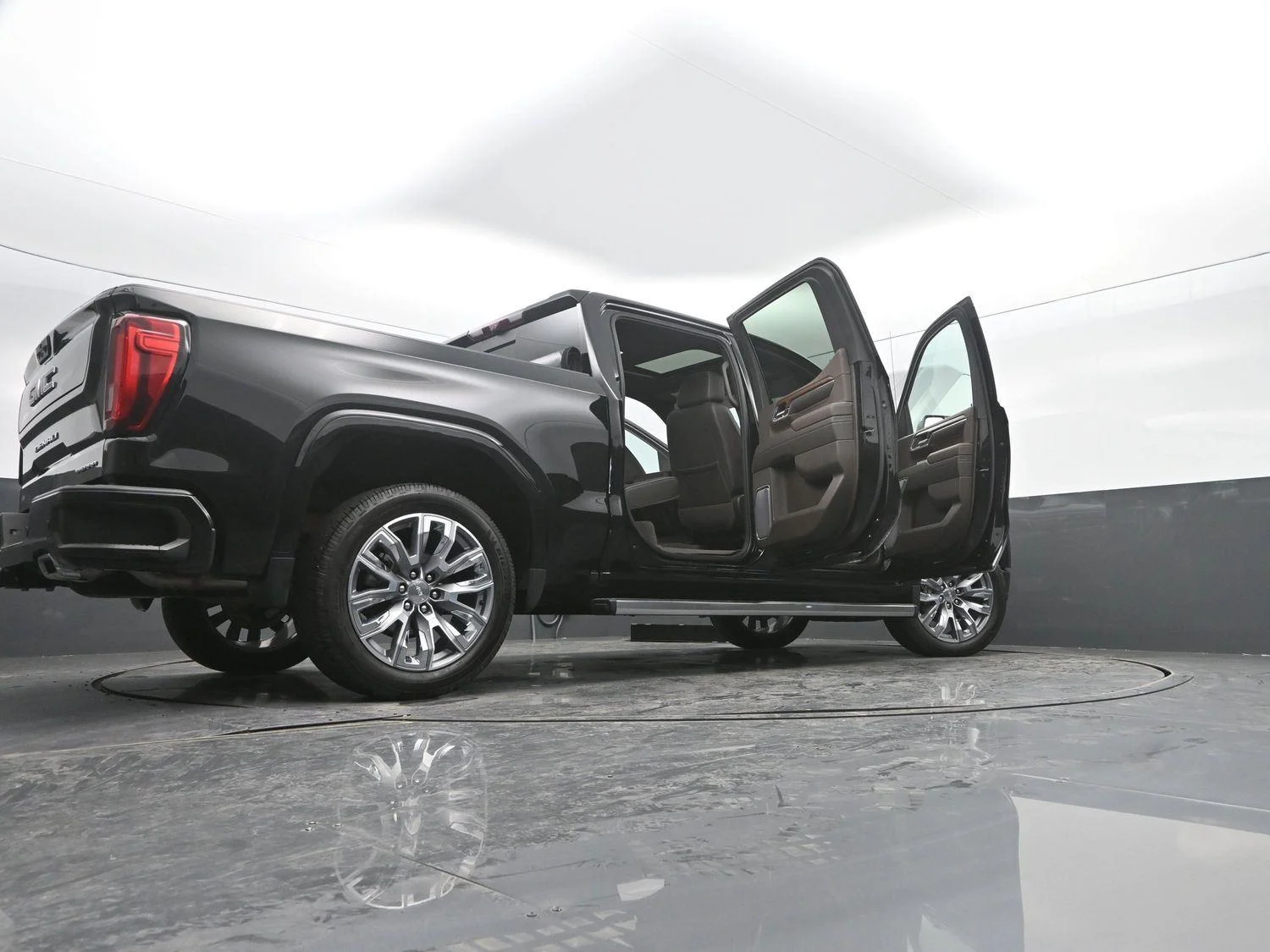 Used 2023 Onyx Black GMC Denali image 55