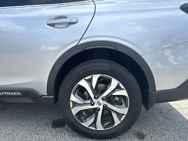 Used 2022 Silver Subaru Limited image 10