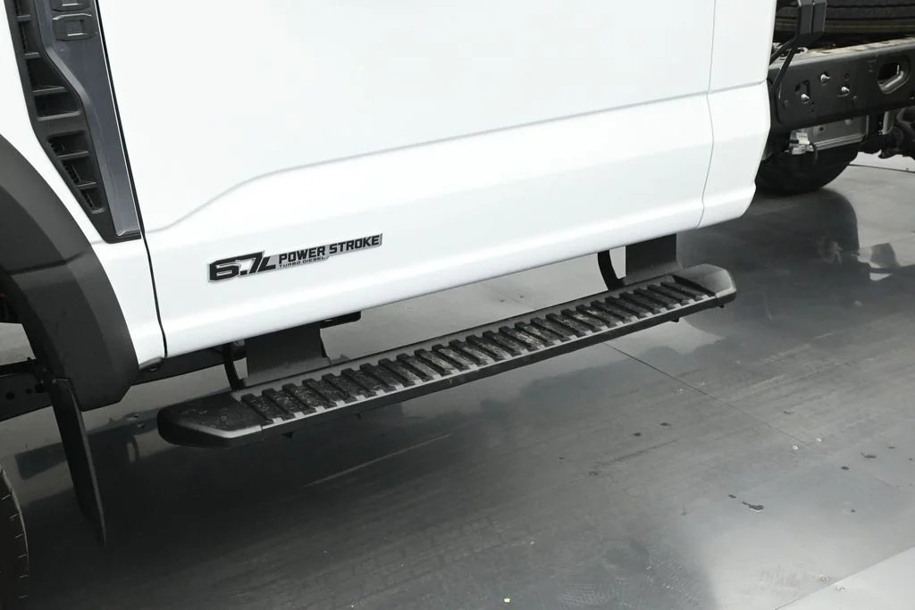 New 2026 Oxford White Ford XL image 16