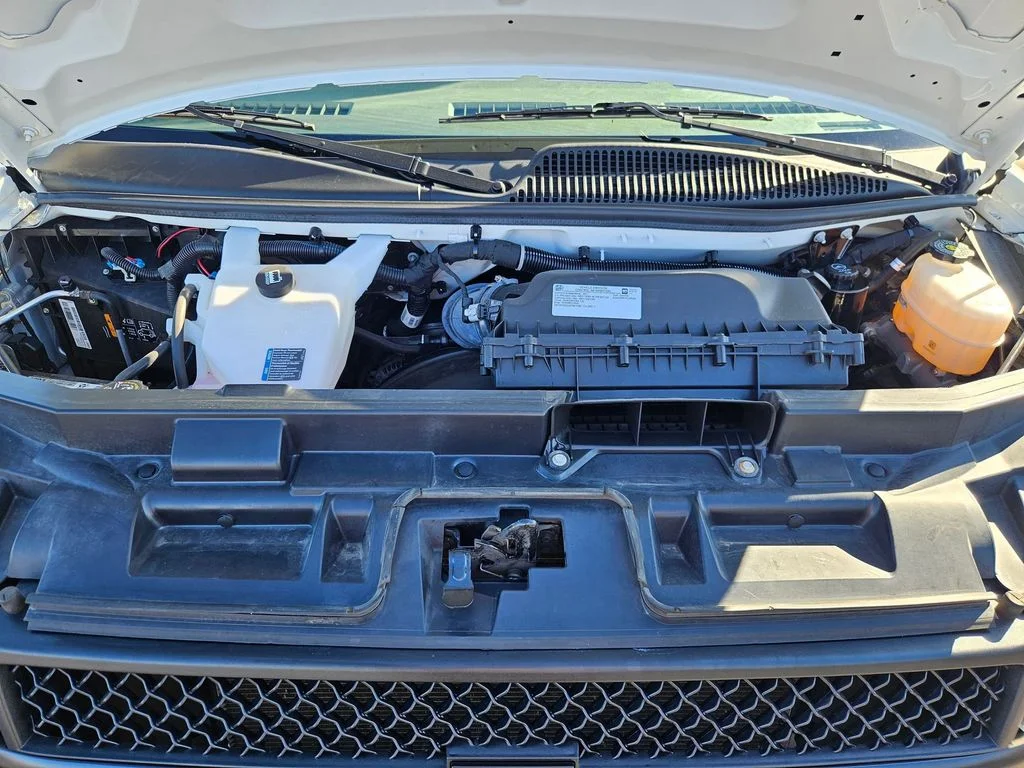 Used 2023 Summit White Chevrolet LS image 31