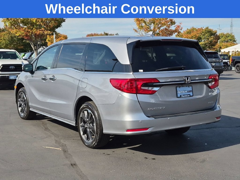 Used 2024 Silver Honda Elite image 4