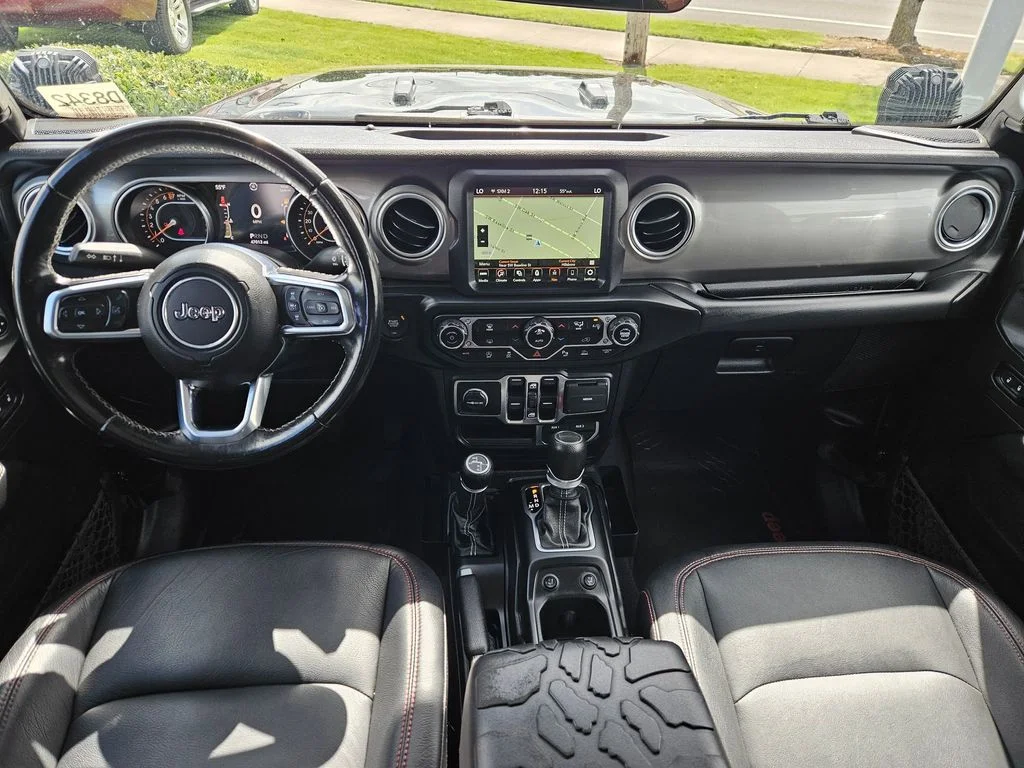 Used 2020 Black Clearcoat Jeep Overland image 23