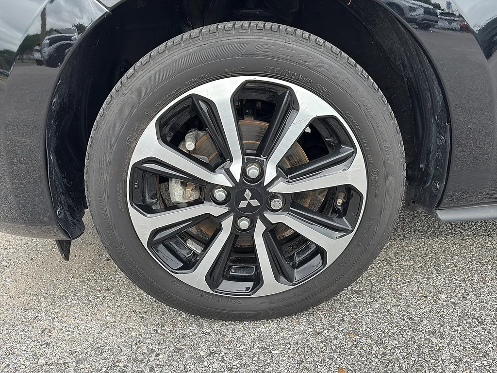Used 2024 Jet Black Metallic Mitsubishi SE image 9